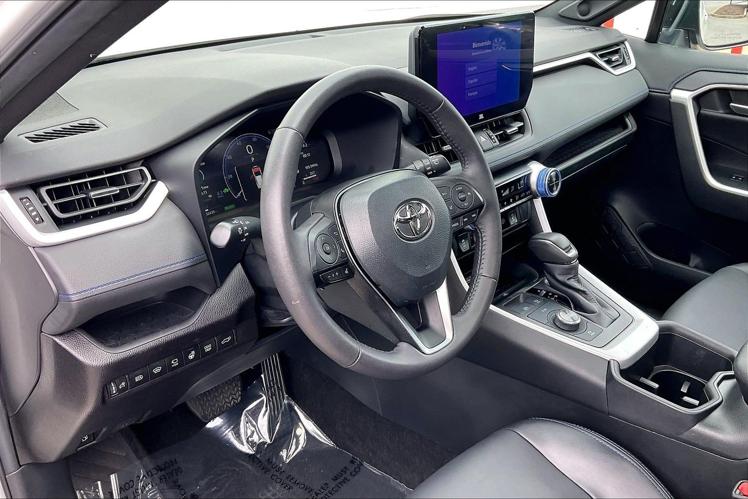 Used 2023 Toyota RAV4 XSE AWD/4WD image 18