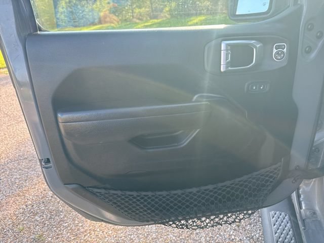 Used 2022 Jeep Gladiator Sport AWD/4WD image 17