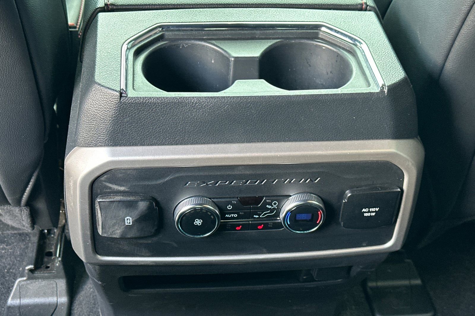 Used 2024 Ford Expedition Limited image 43
