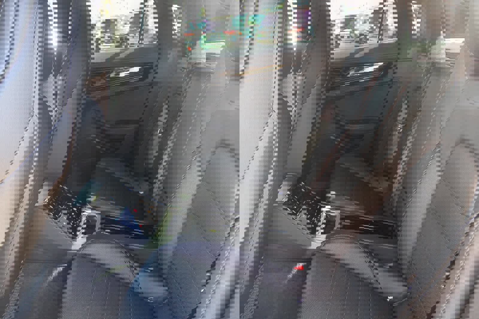 Used 2025 Porsche Panamera 4 image 17