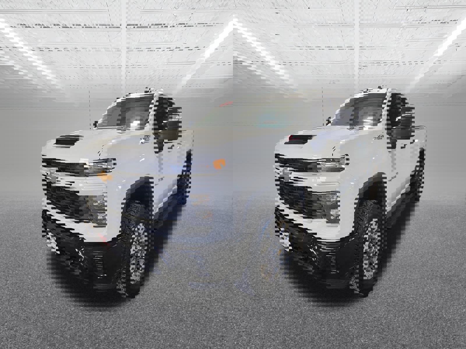 Used 2024 Chevrolet Silverado 2500 Custom w/ Custom Convenience Package image 2