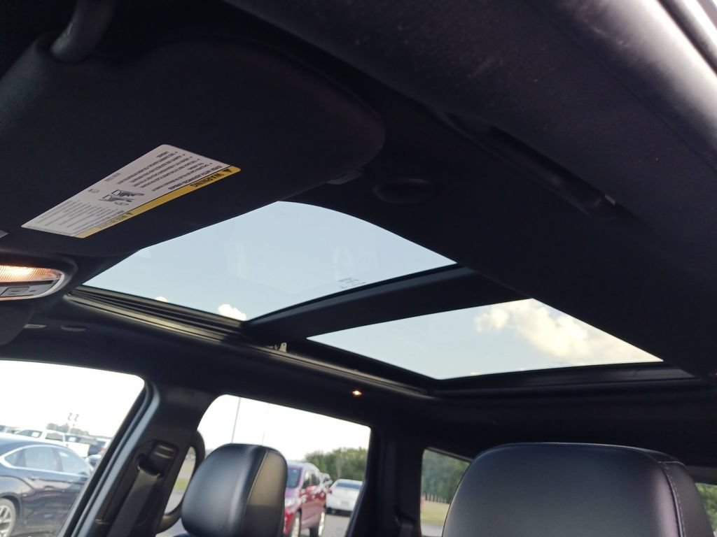 Used 2021 Jeep Grand Cherokee Limited w/ Sun & Sound Group RWD image 22
