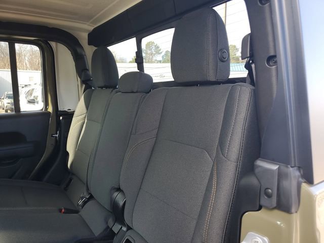 Certified 2025 Jeep Gladiator Sport image 15