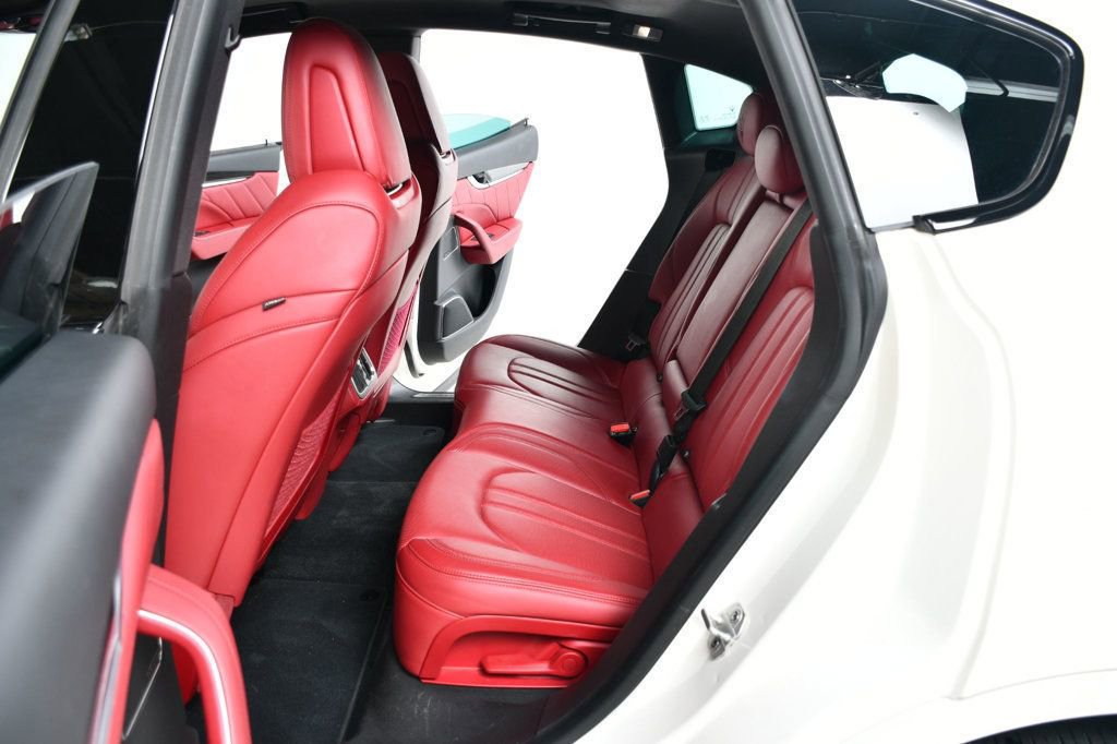 Used 2020 Maserati Levante GranSport image 34