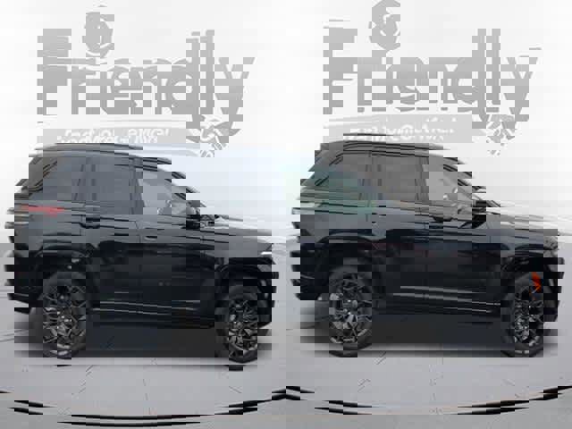 Used 2025 Jeep Grand Cherokee Summit w/ Obsidian Package image 6