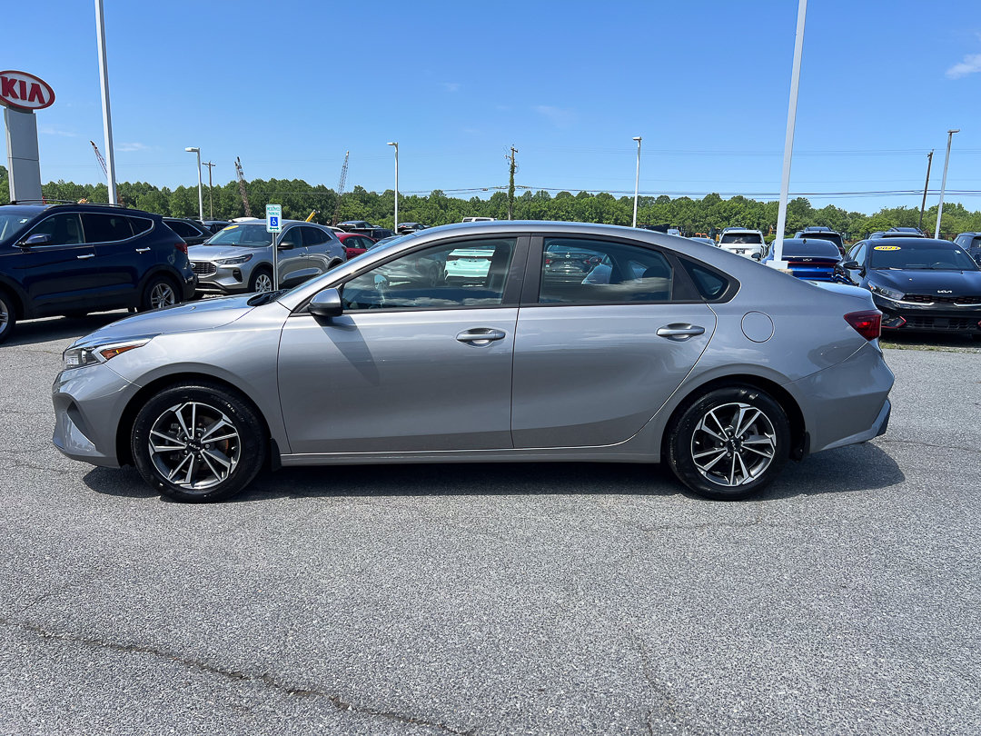 Used 2023 Kia Forte LXS FWD image 2