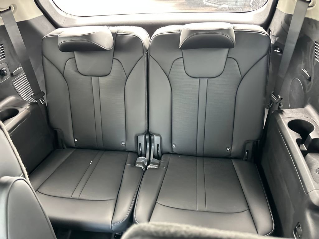 New 2025 Kia Sorento EX image 17