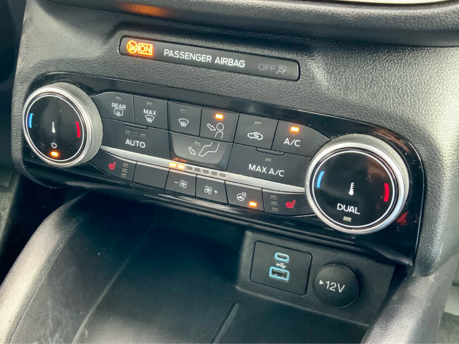 Used 2022 Ford Escape SEL image 39