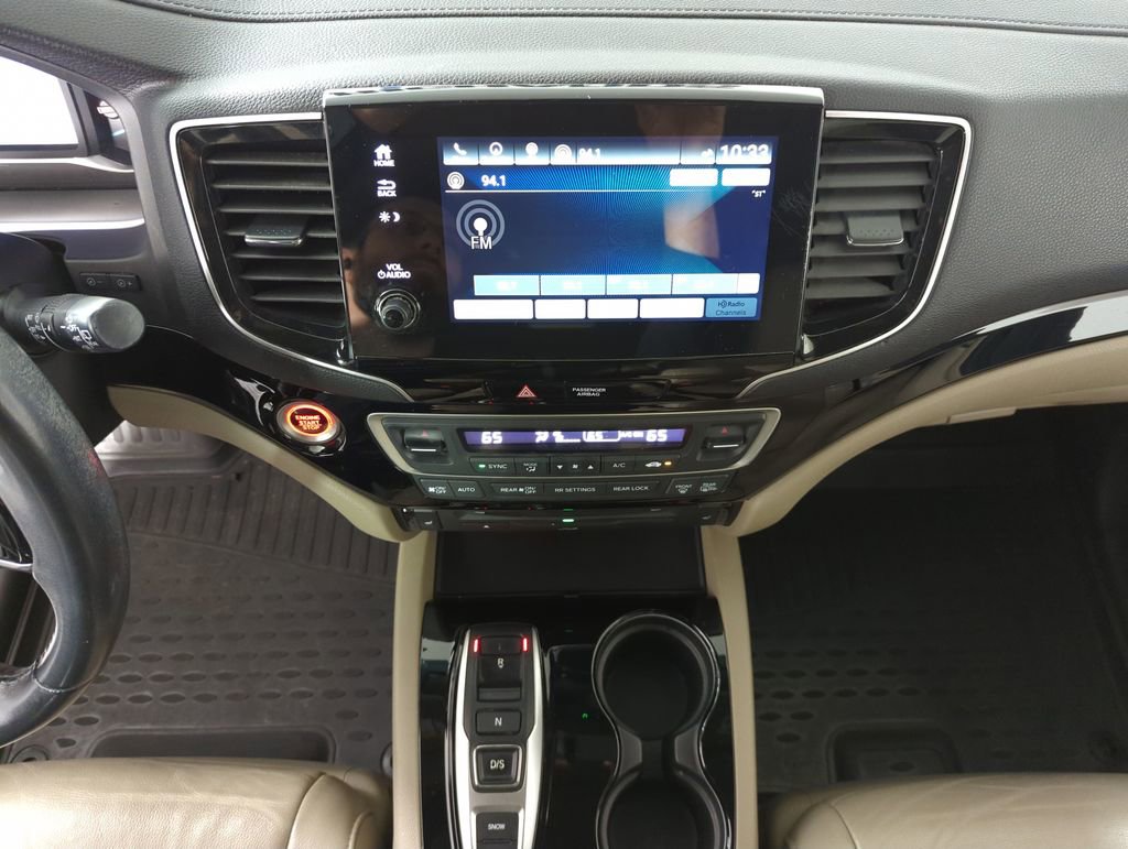 Used 2019 Honda Pilot Touring image 14