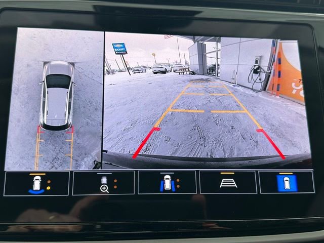 Used 2022 Chevrolet Bolt EUV Premier w/ Super Cruise Package image 32