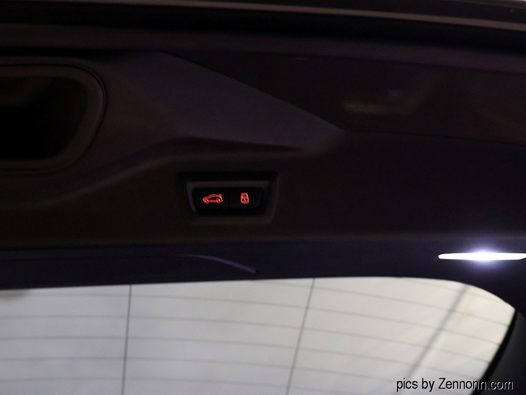 Certified 2024 BMW X7 M60i w/ Executive Package image 34