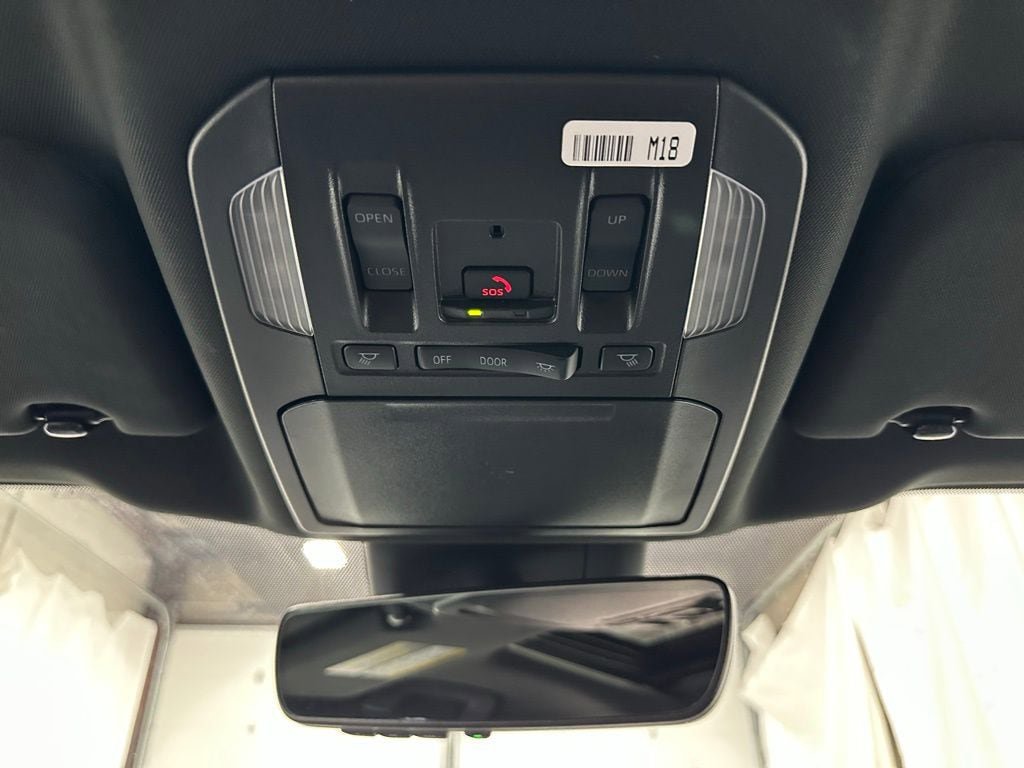 Used 2025 Toyota Highlander XSE AWD/4WD image 42