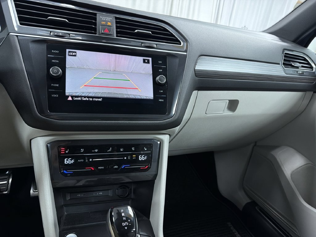 Used 2023 Volkswagen Tiguan SEL R-Line AWD/4WD image 13