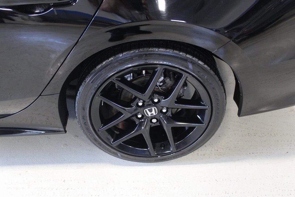 Used 2023 Honda Civic Sport image 18