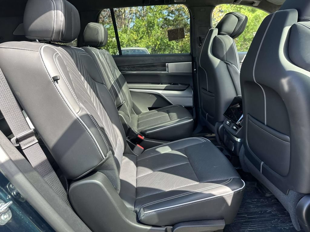 Certified 2026 Cadillac Vistiq Platinum w/ LPO, Floor Liner Package AWD/4WD image 11