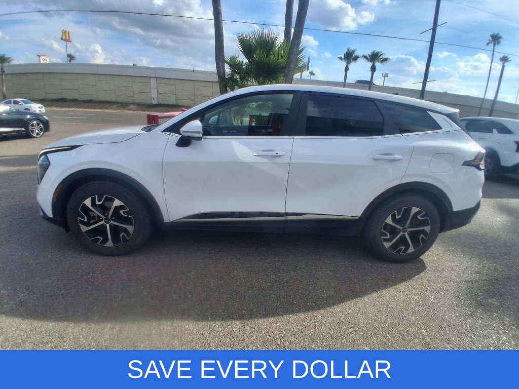 Used 2024 Kia Sportage EX FWD image 4