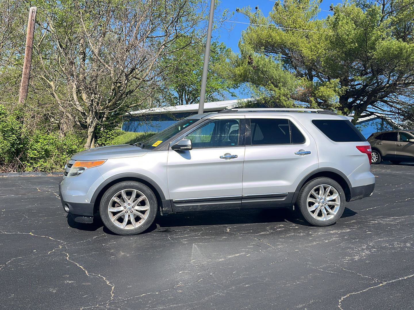 Used 2011 Ford Explorer Limited w/ 302A Rapid Spec Order Code image 2