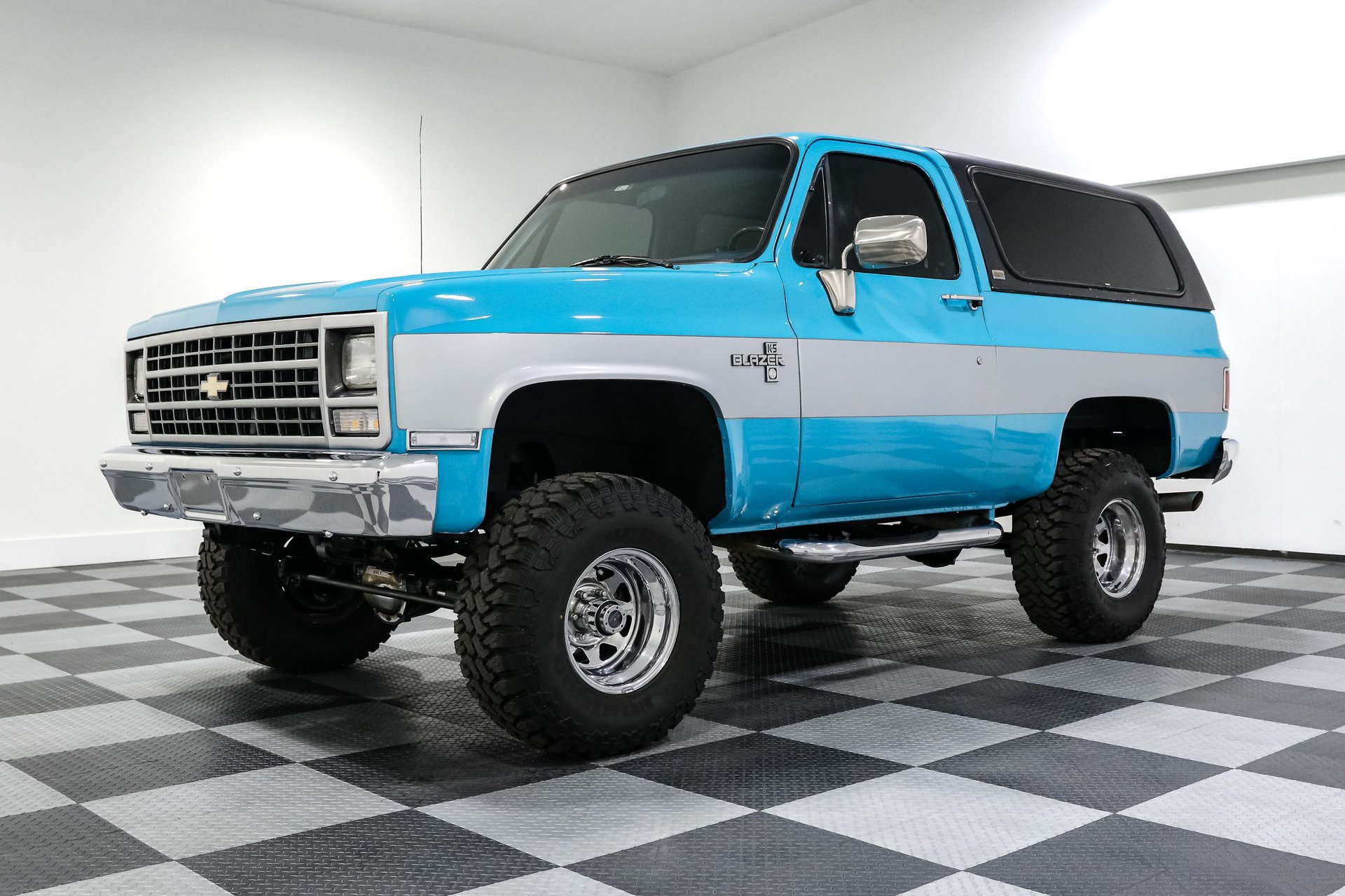 Used 1990 Chevrolet Blazer 4WD image 3