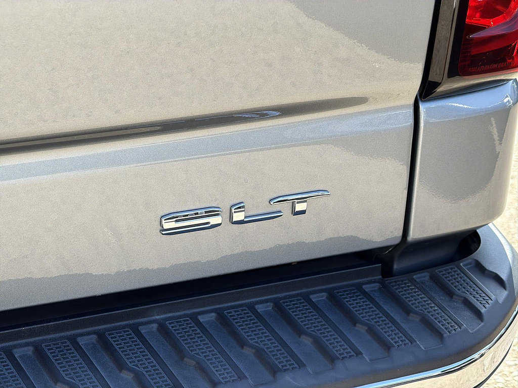 Used 2024 GMC Sierra 1500 SLT w/ SLT Premium Plus Package AWD/4WD image 31