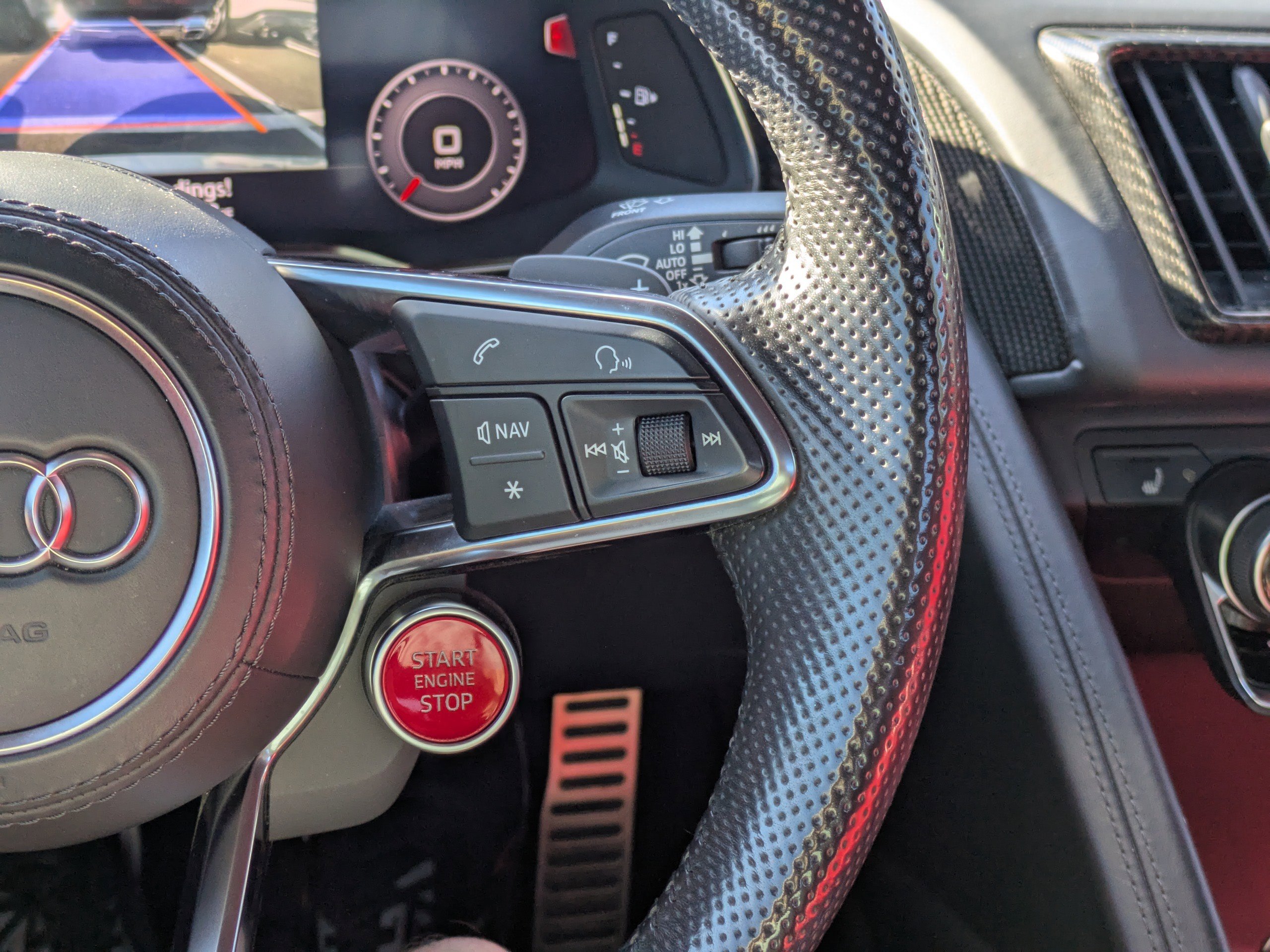 Used 2017 Audi R8 V10 w/ Carbon Exterior Package image 19