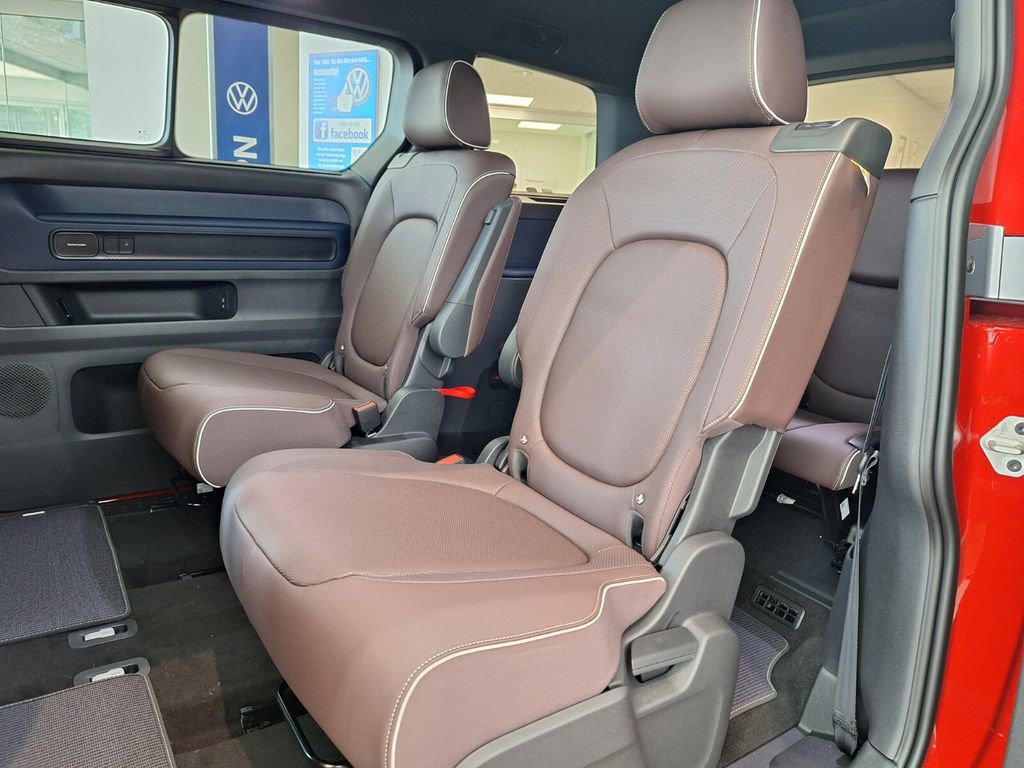 New 2025 Volkswagen ID. Buzz Pro S Plus image 20