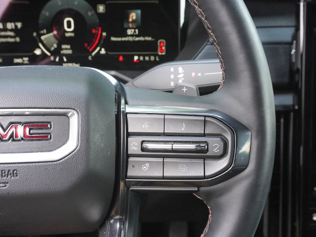 Used 2025 GMC Acadia AT4 w/ Luxury Package AWD/4WD image 50