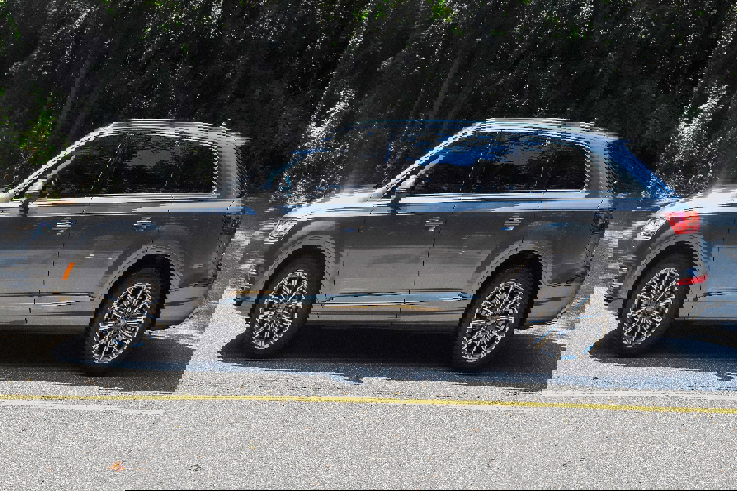 Used 2019 Audi Q7 3.0T Premium Plus w/ Premium Plus Package image 4