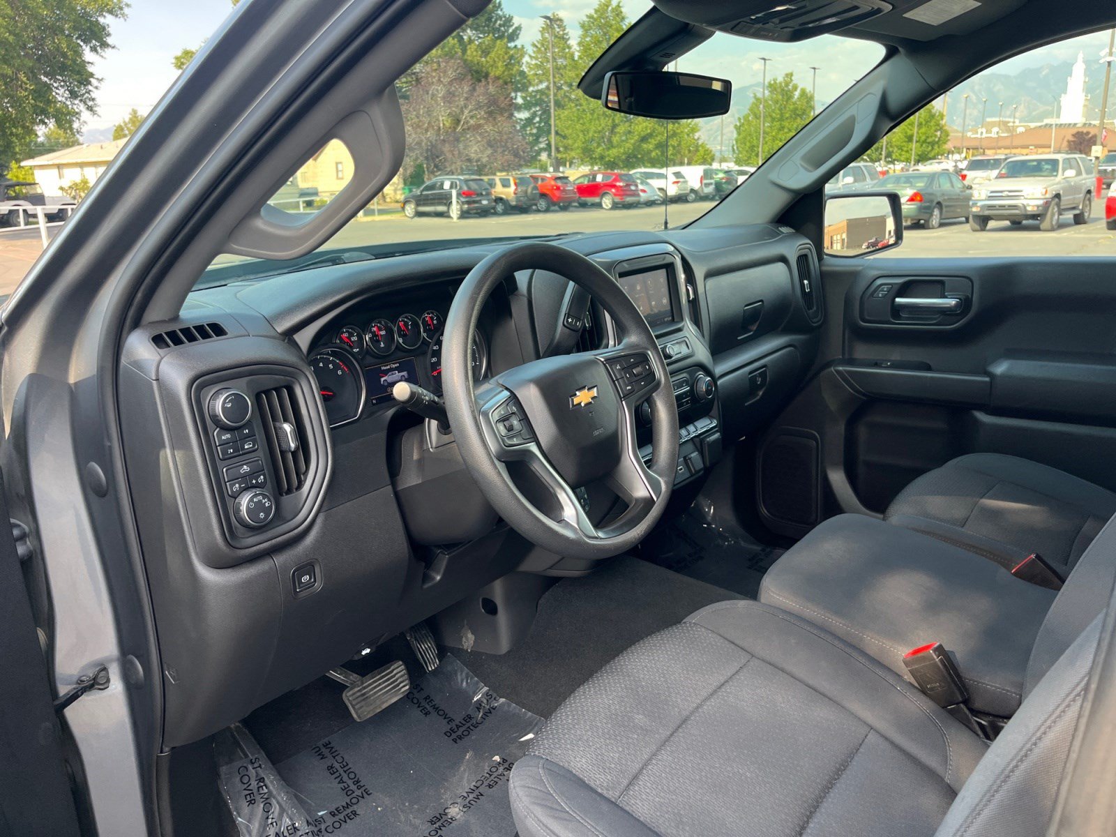 Used 2021 Chevrolet Silverado 1500 Custom w/ Safety Confidence Package AWD/4WD image 10