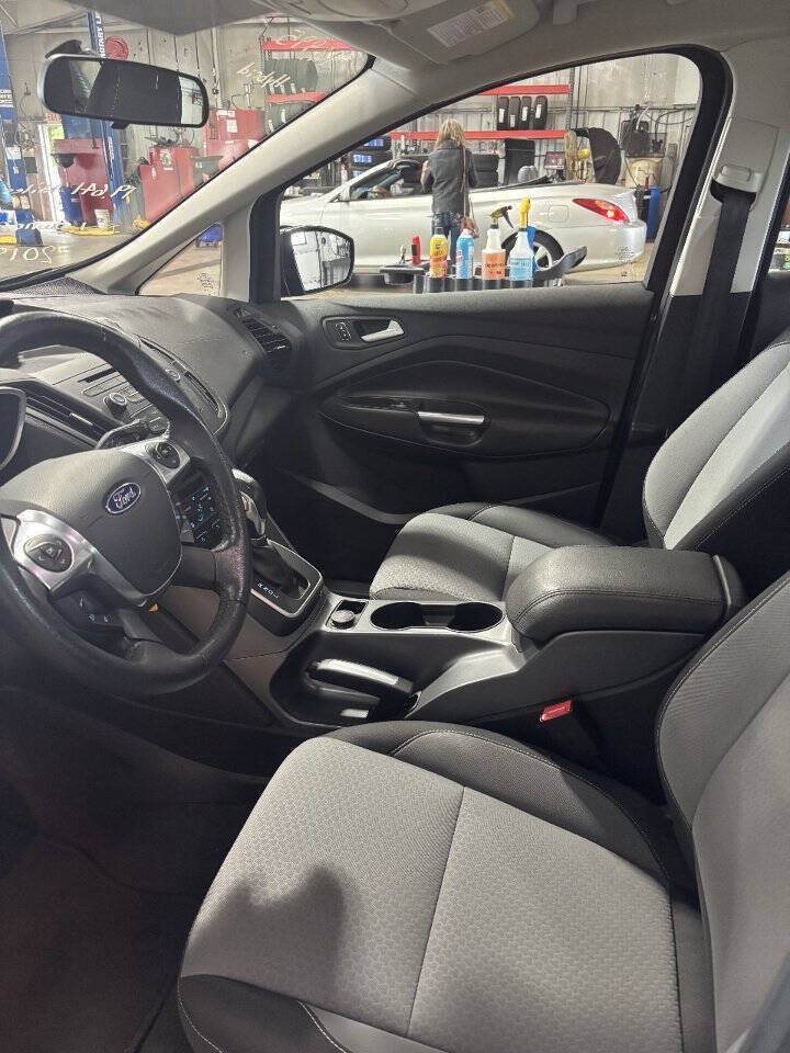 Used 2018 Ford C-MAX SE FWD image 4