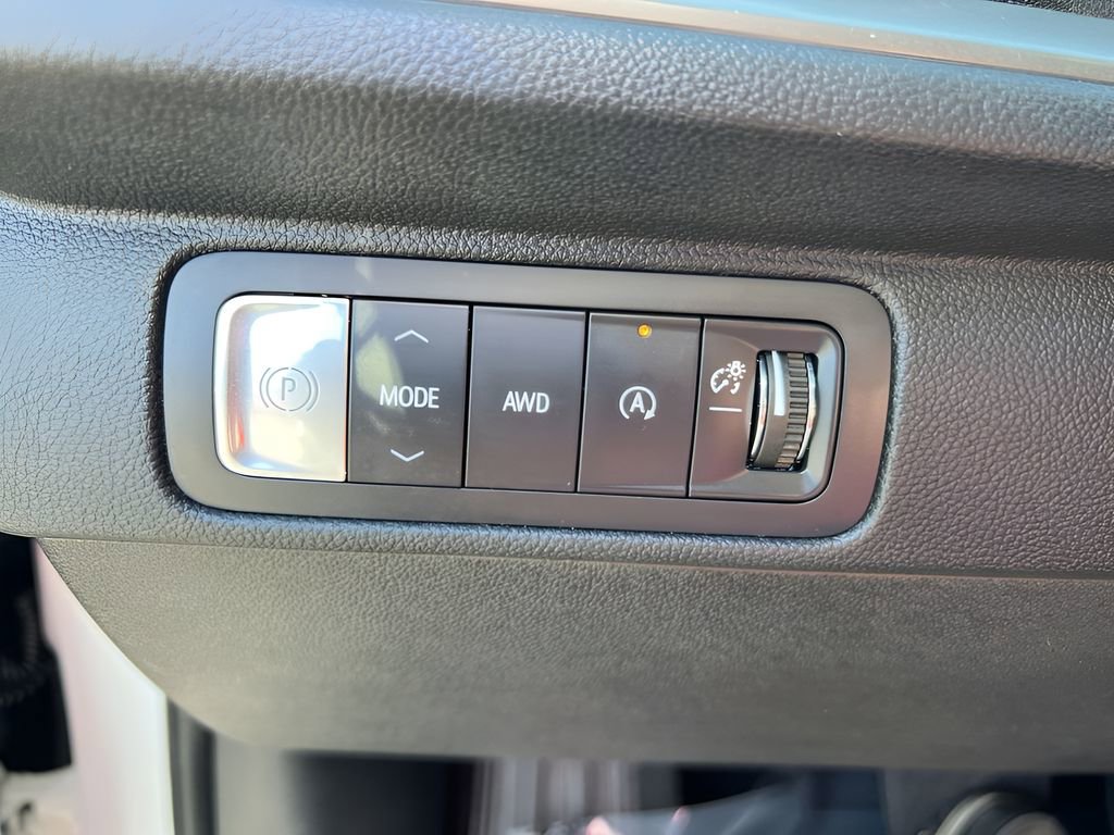 Certified 2025 Chevrolet Traverse LT image 18