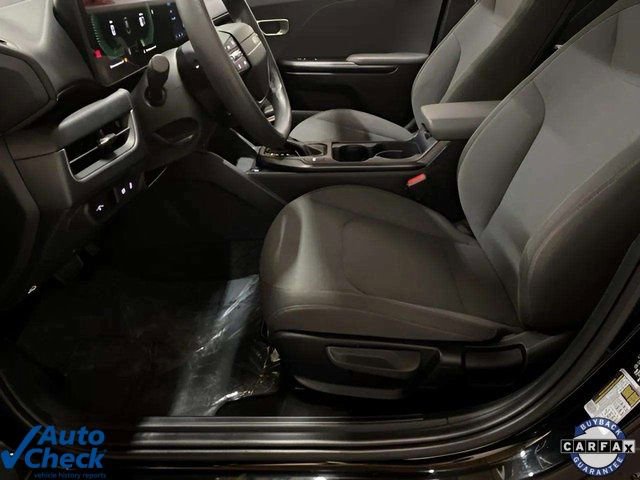 Used 2025 Kia K4 LX image 60