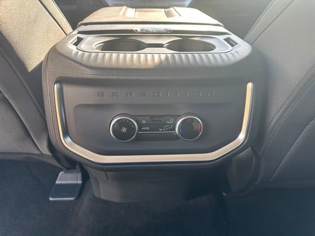 New 2025 Ford Expedition Active image 19
