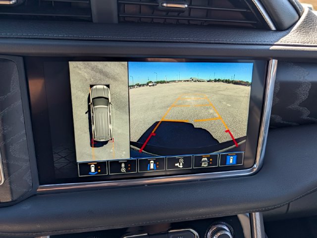 Used 2022 GMC Yukon XL Denali AWD/4WD image 19