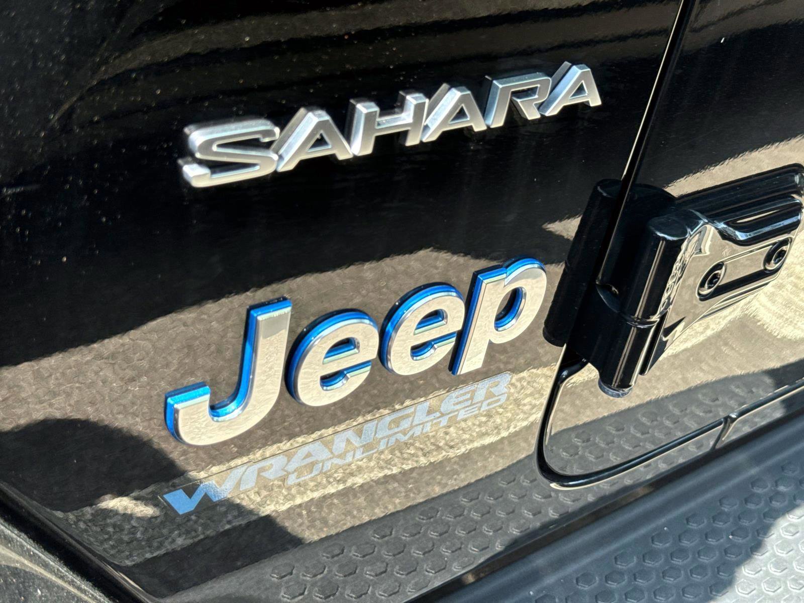 Used 2022 Jeep Wrangler Unlimited Sahara w/ Cold Weather Group image 6