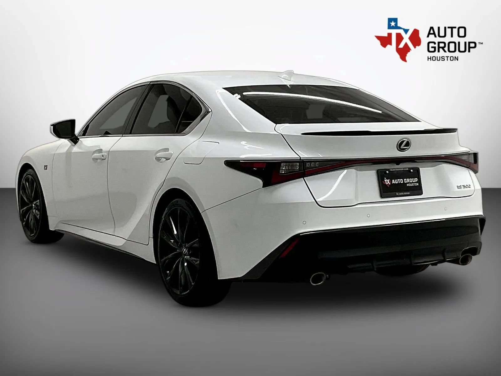 Used 2024 Lexus IS 300 F Sport RWD image 4
