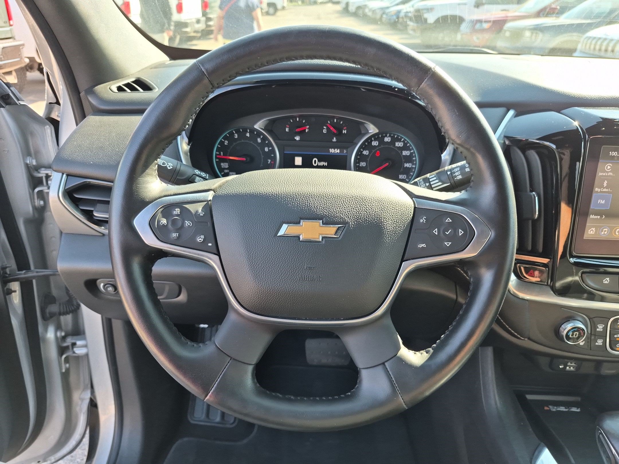 Used 2022 Chevrolet Traverse LT w/ LT Premium Package AWD/4WD image 16