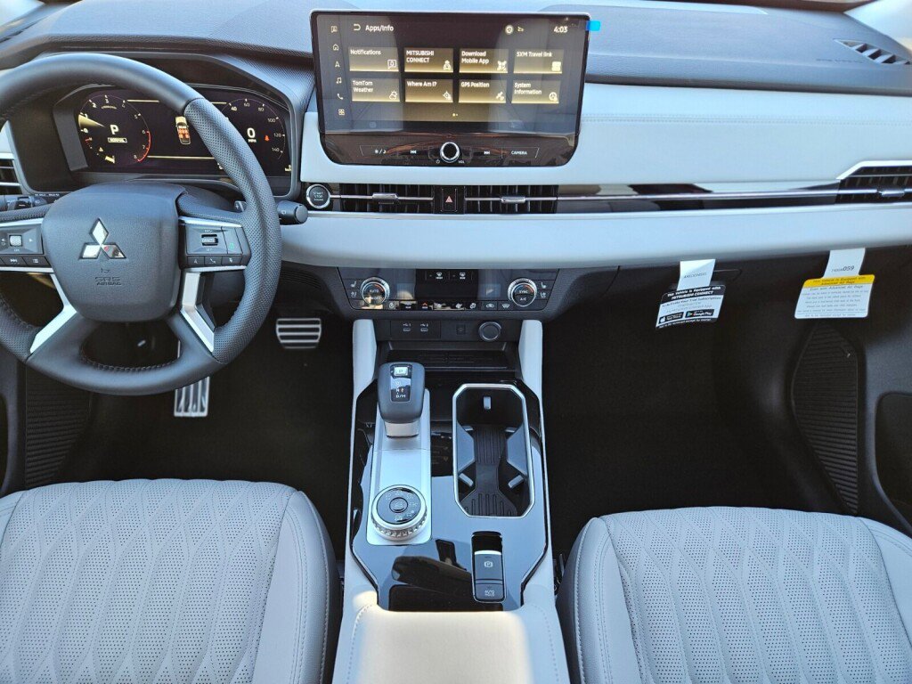 New 2025 Mitsubishi Outlander SEL image 13