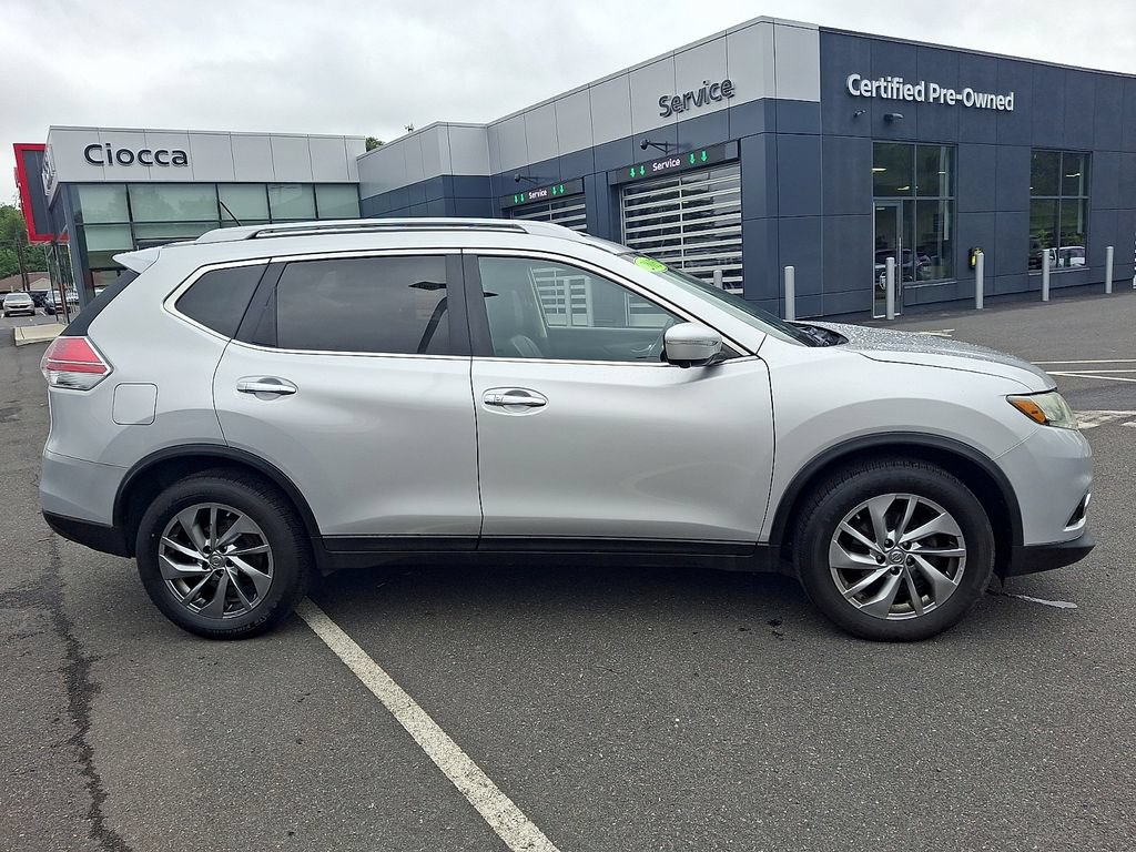 Used 2015 Nissan Rogue SL w/ SL Premium Package AWD/4WD image 10
