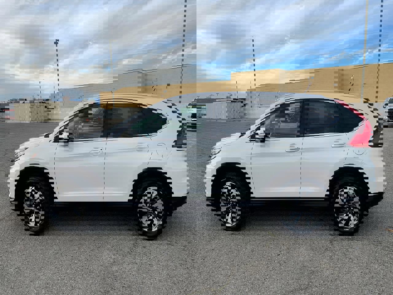 Used 2016 Honda CR-V Touring image 4