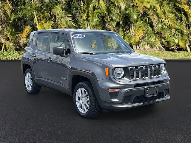 Used 2023 Jeep Renegade Latitude AWD/4WD image 2