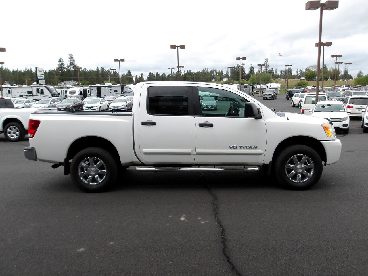 Used 2011 Nissan Titan S image 6