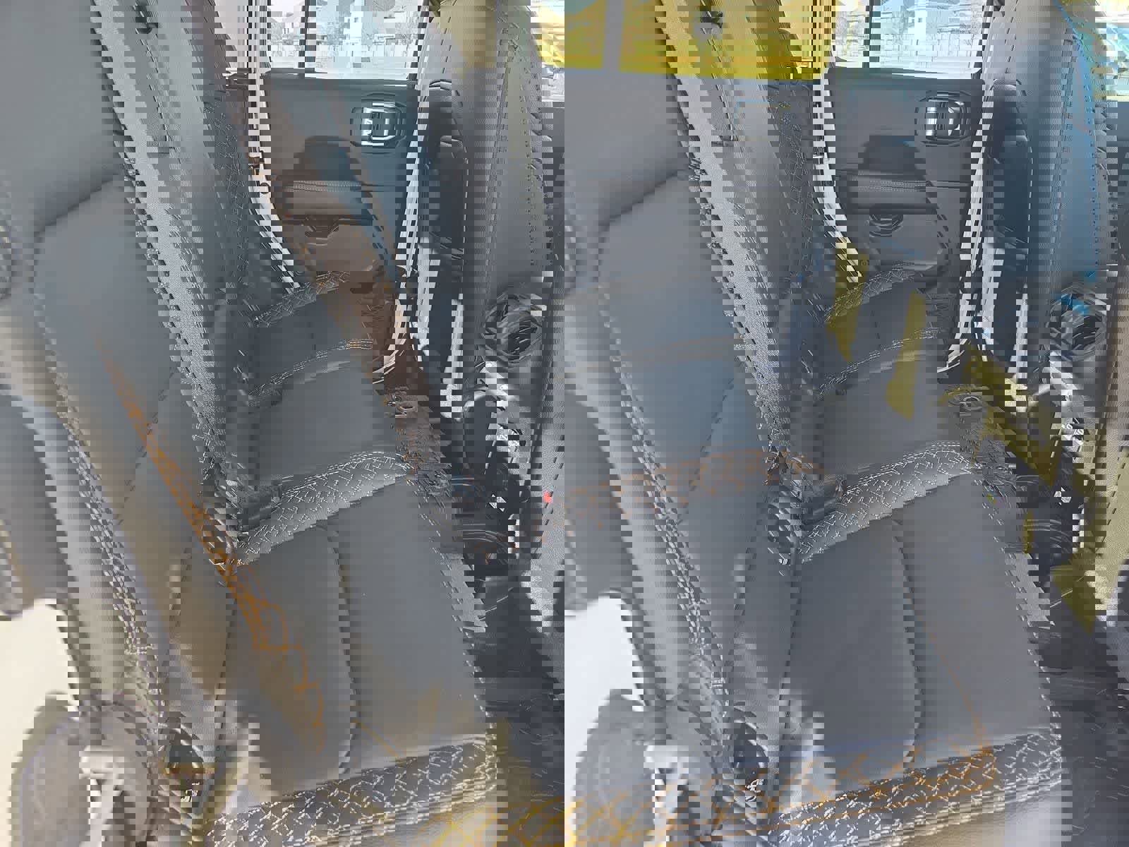 Used 2023 Jeep Gladiator Overland image 17