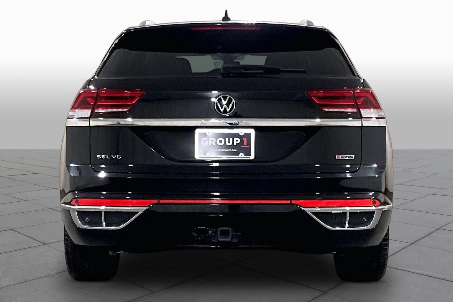 Used 2021 Volkswagen Atlas Cross Sport SEL Premium R-Line AWD/4WD image 4