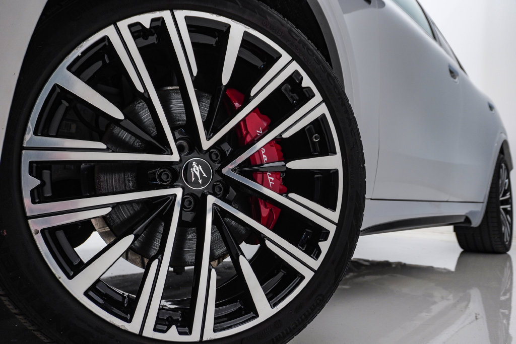 Certified 2023 Maserati Grecale Modena AWD/4WD image 5
