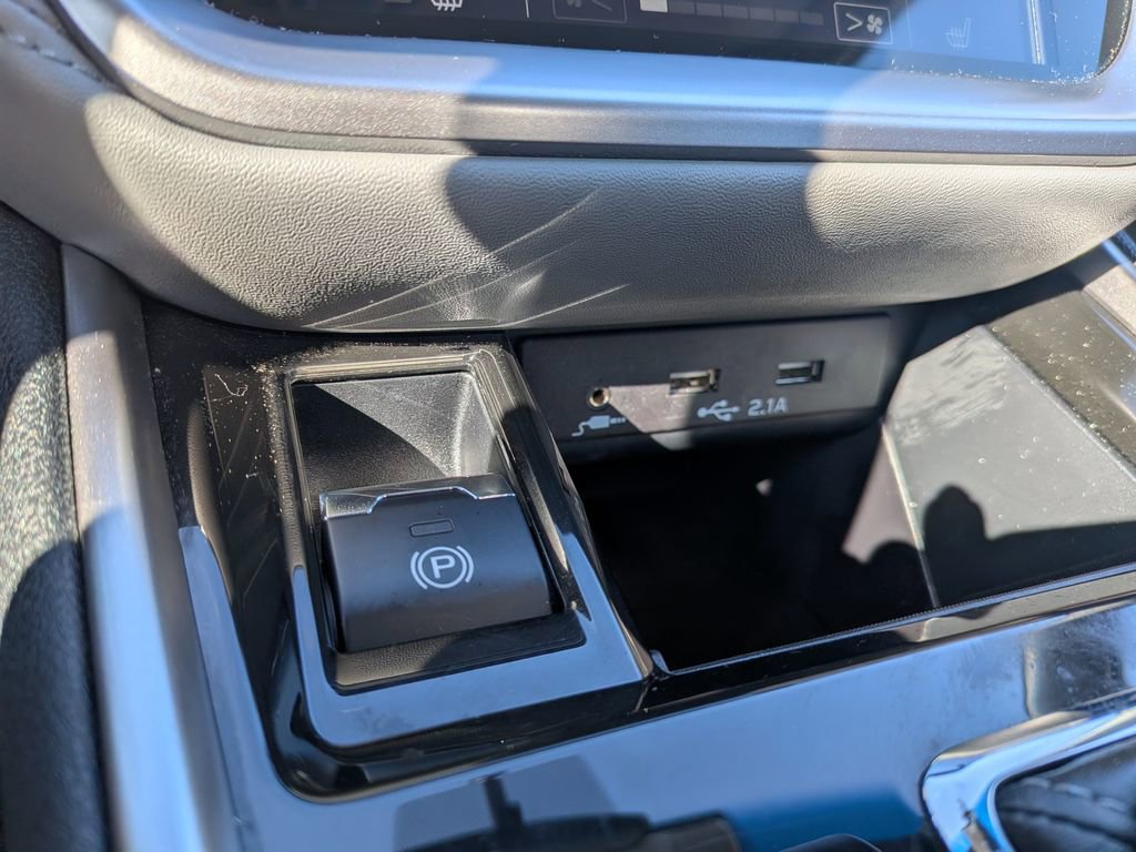 Used 2021 Subaru Outback Premium image 18