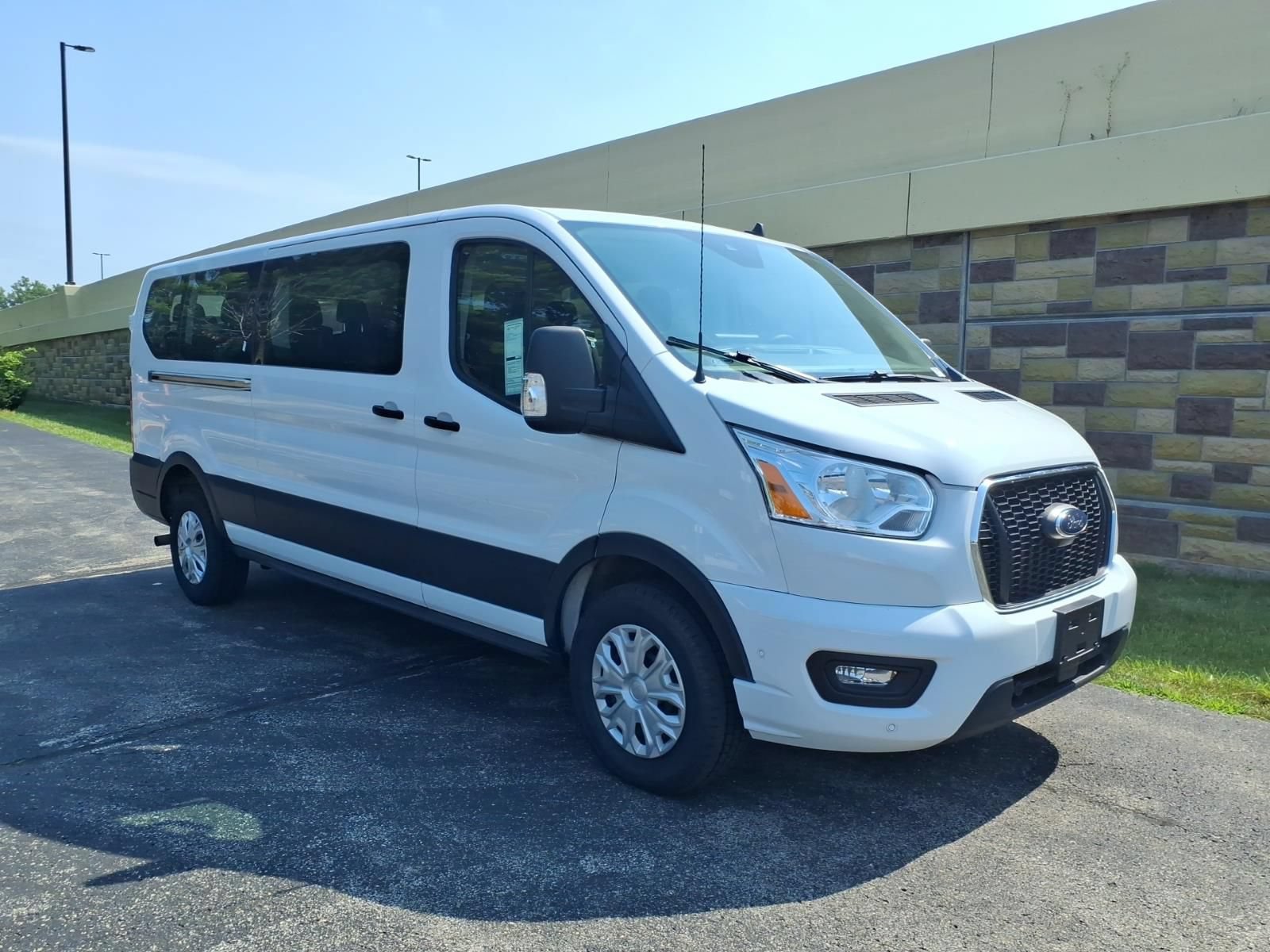 Used 2022 Ford Transit 350 XLT RWD image 1