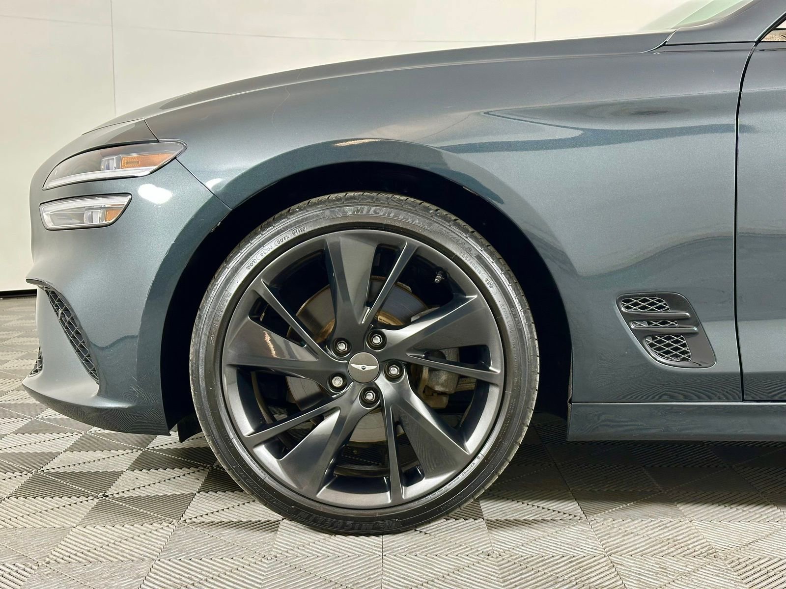 Used 2023 Genesis G70 2.0T w/ Sport Prestige Package image 8