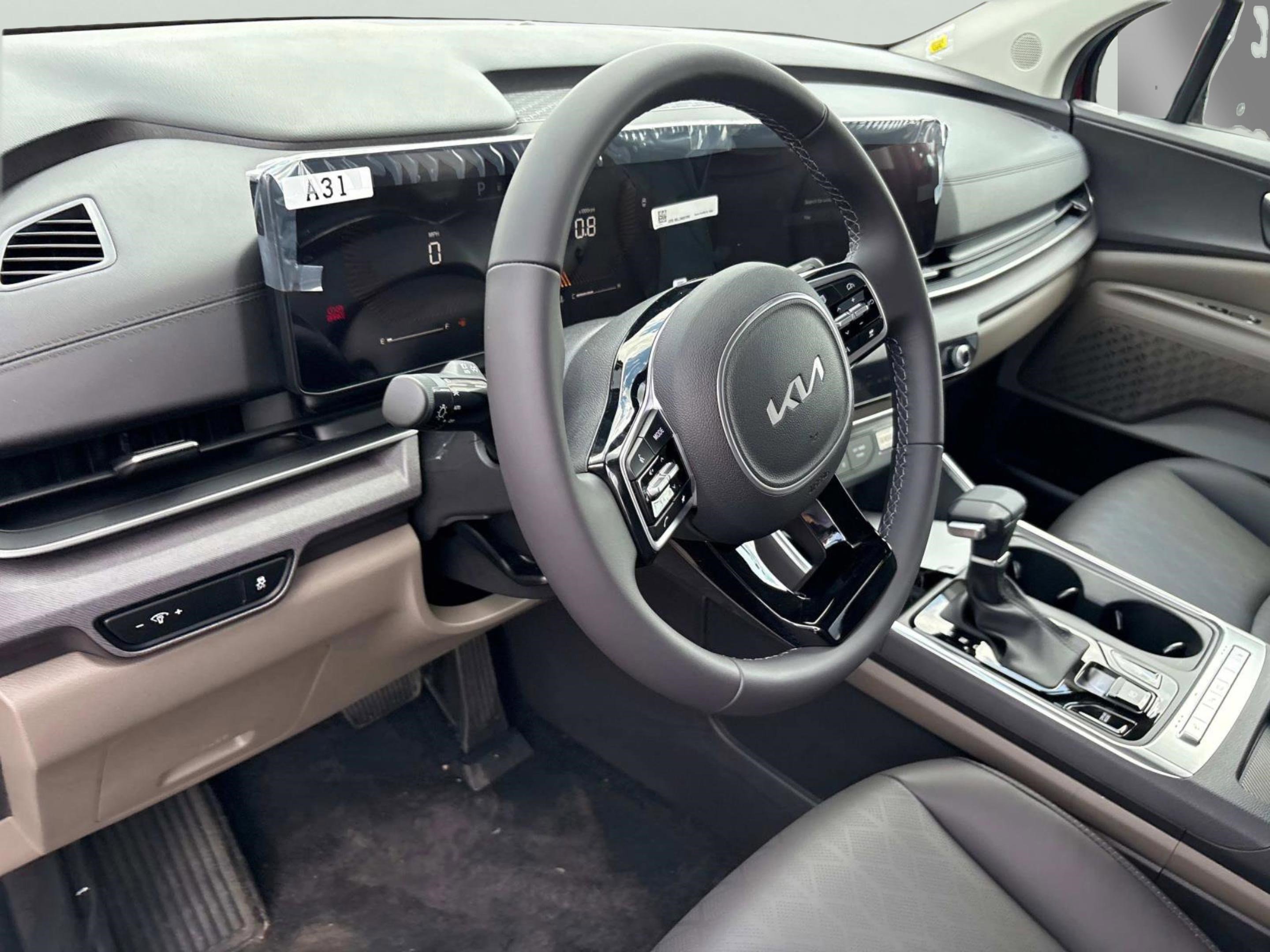 New 2026 Kia Carnival EX image 24