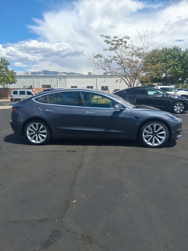Used 2020 Tesla Model 3 Standard Range Plus RWD image 4
