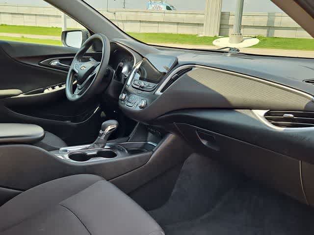 Used 2022 Chevrolet Malibu LS w/ Driver Confidence Package II FWD image 19